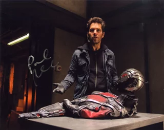 Paul Rudd autograph