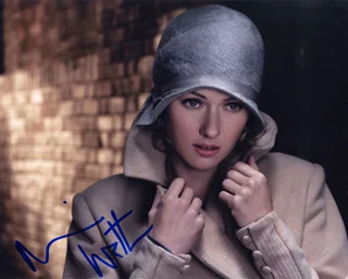 Naomi Watts autograph