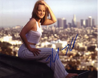 Helen Hunt autograph