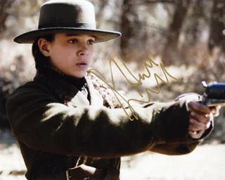 Hailee Steinfeld autograph