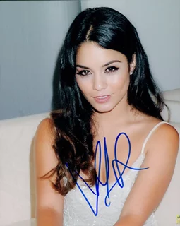 Vanessa Hudgens autograph