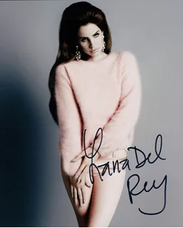Lana Del Rey autograph