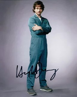 Hugh Dancy autograph