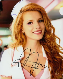 Bella Thorne autograph