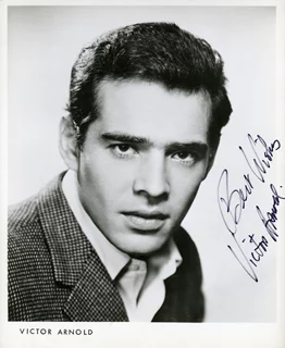 Victor Arnold autograph
