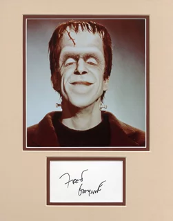 Fred Gwynne autograph