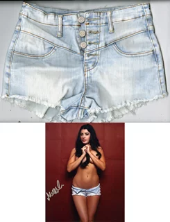 Melissa Howe autograph