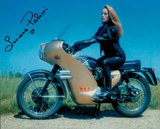 Luciana Paluzzi autograph