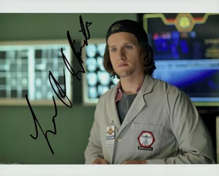 Luke Kleintank autograph