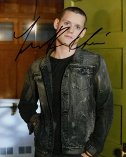 Luke Kleintank autograph
