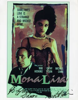 Bob Hoskins autograph