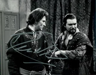 Derren Nesbitt autograph