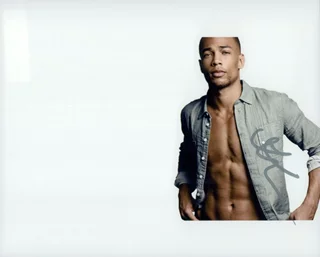 Kendrick Sampson autograph