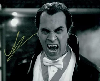 Todd Stashwick autograph