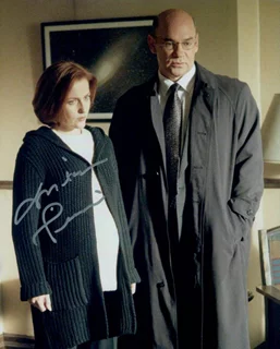 Mitch Pileggi autograph