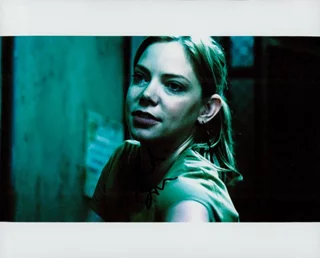 Riki Lindhome autograph