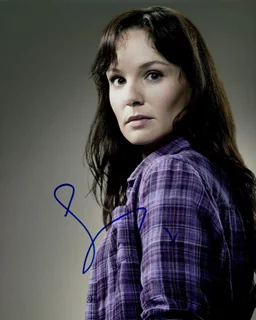 Sarah Wayne Callies autograph