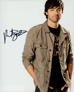 Reid Scott autograph