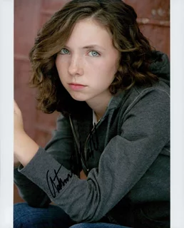 Autumn Wendel autograph