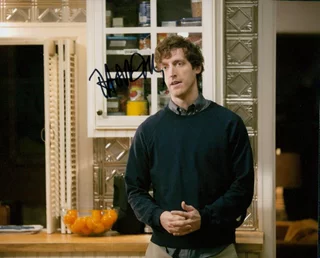 Thomas Middleditch autograph