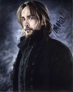 Tom Mison autograph