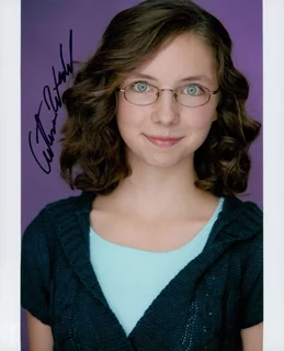 Autumn Wendel autograph