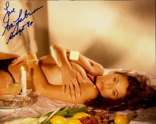 Ava Fabian autograph