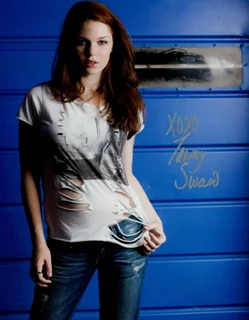 Tawny Swain autograph