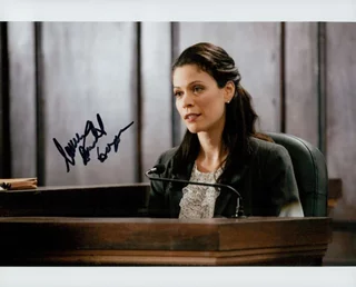Lauren Stamile autograph
