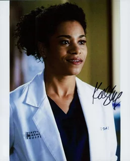 Kelly McCreary autograph