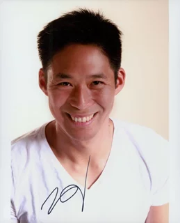 Victor Jih autograph