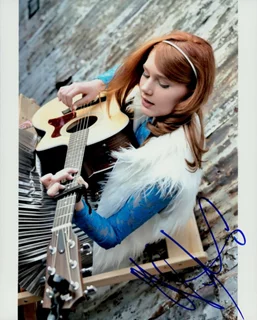 Serena Laurel autograph
