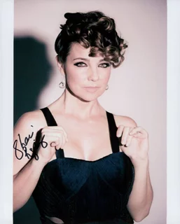 Shari Rigby autograph