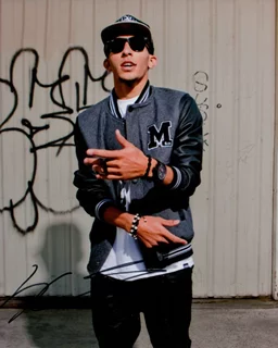 Khleo Thomas autograph