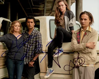 Fear The Walking Dead autograph