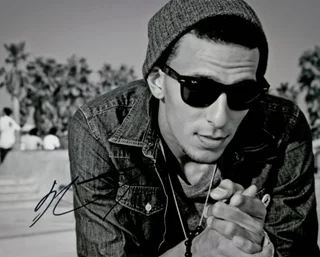 Khleo Thomas autograph