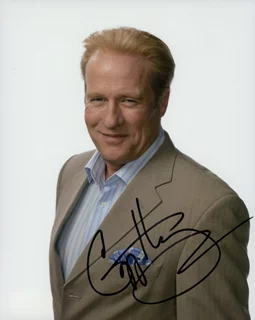 Gregg Henry autograph