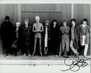 Mark Wingett autograph