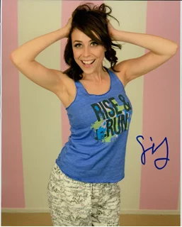 Shira Lazar autograph