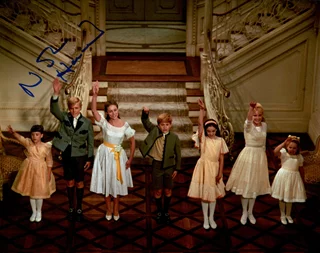 Nicholas Hammond autograph