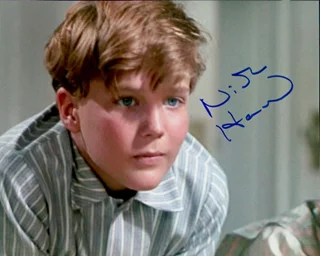Nicholas Hammond autograph