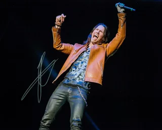 Myles Kennedy autograph
