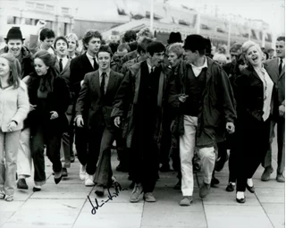 Julian Firth autograph