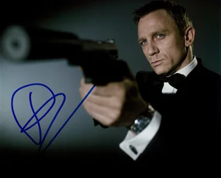Daniel Craig autograph