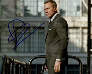 Daniel Craig autograph