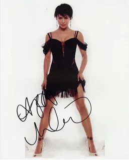 Alyssa Milano autograph
