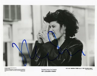 Marisa Tomei autograph