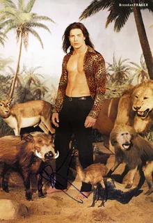 Brendan Fraser autograph