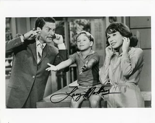 Larry Mathews autograph