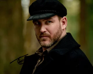 Ty Olsson autograph
